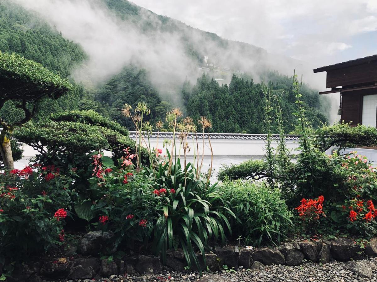 Kazuraya Hotel Miyoshi  Eksteriør billede