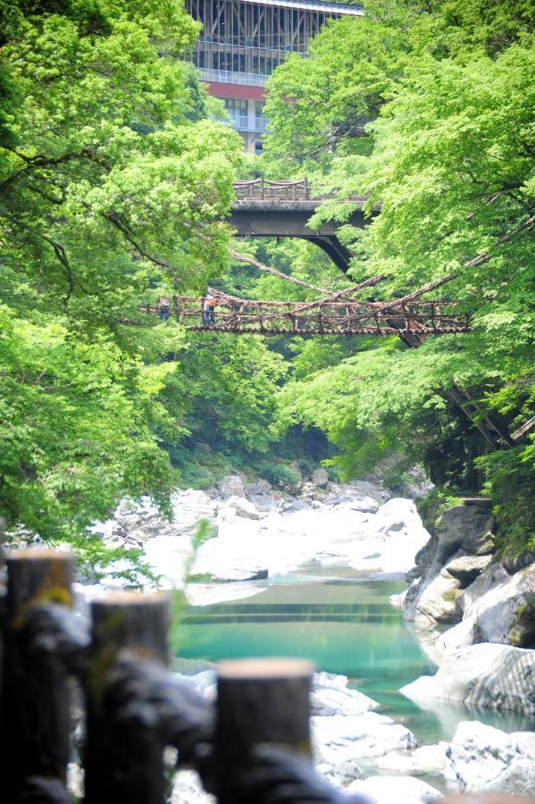 Kazuraya Hotel Miyoshi  Eksteriør billede