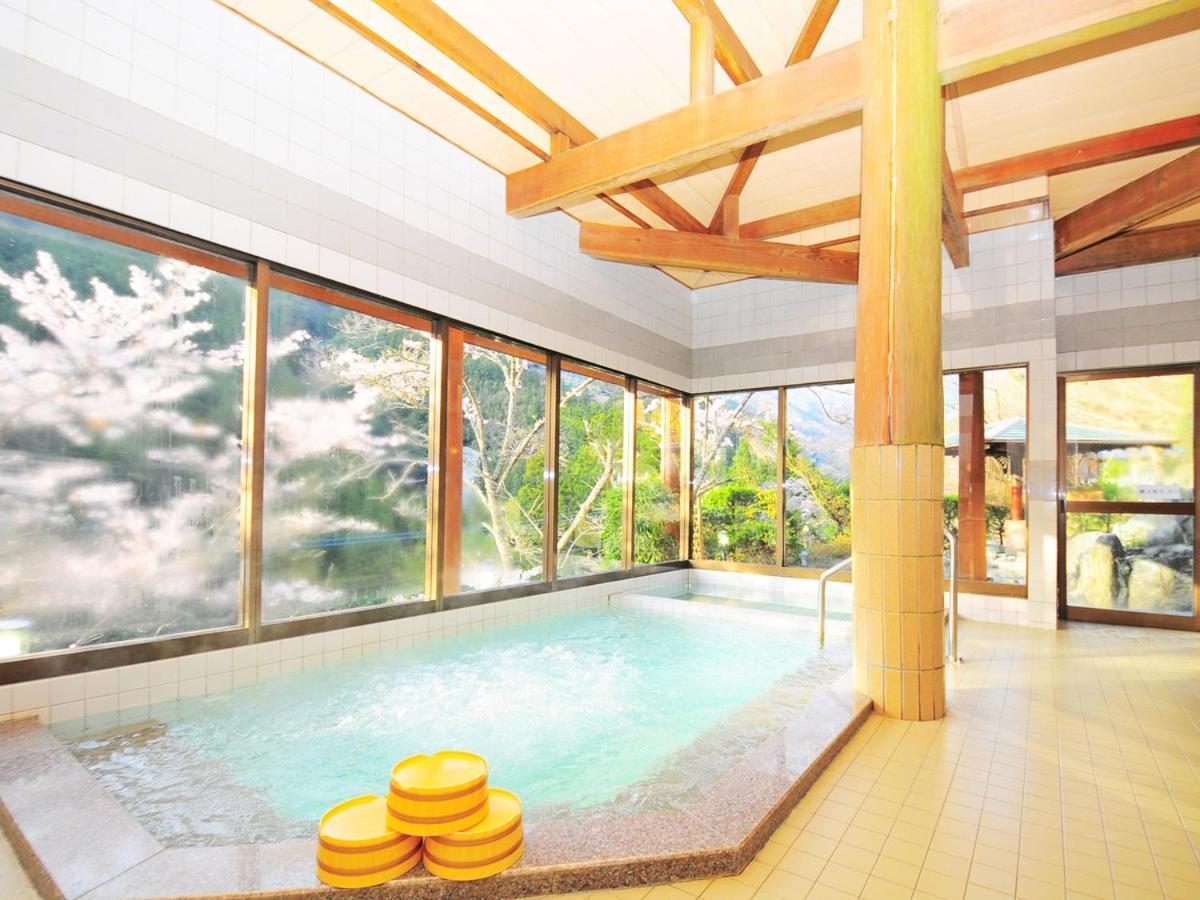 Kazuraya Hotel Miyoshi  Eksteriør billede