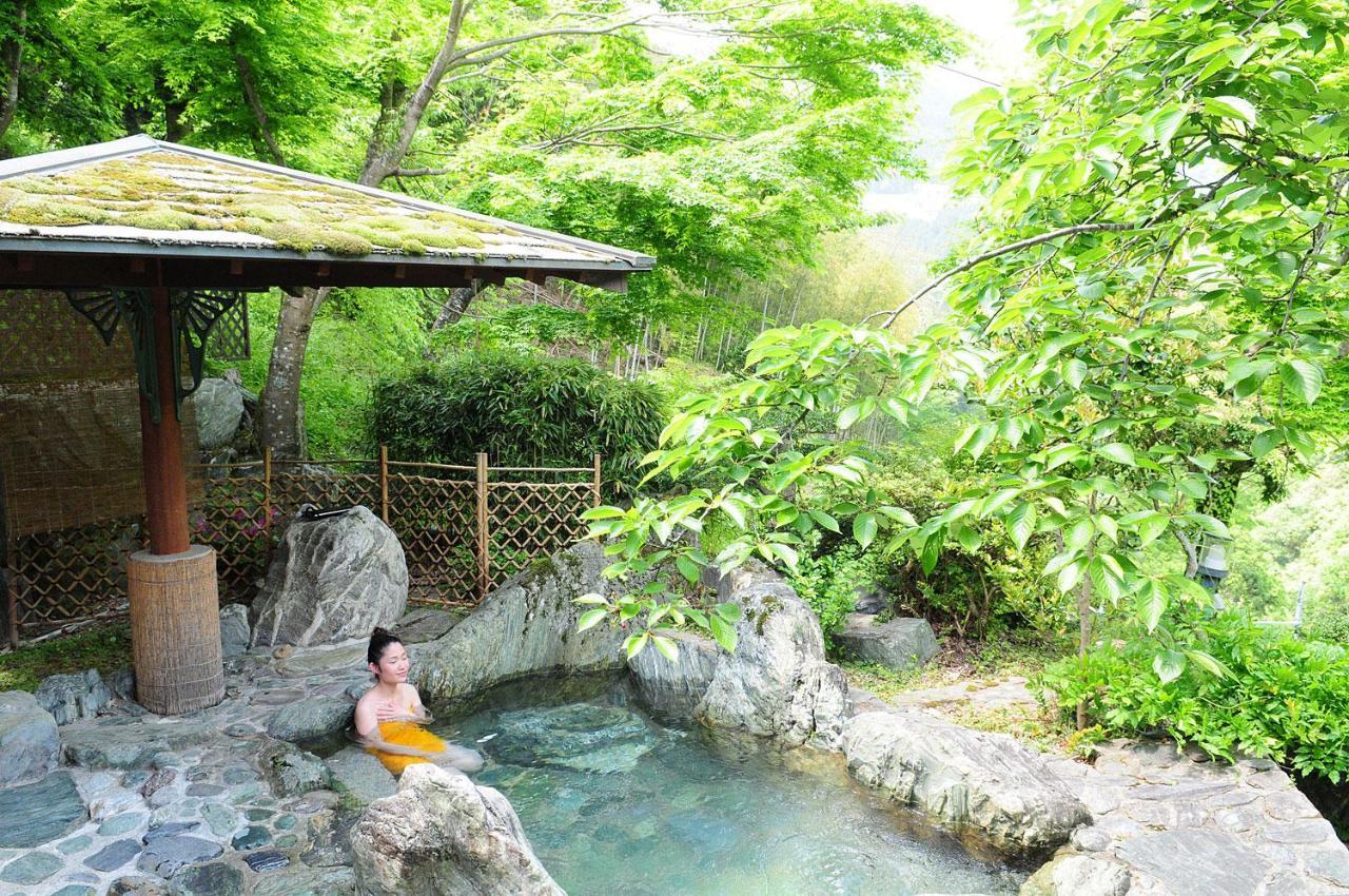 Kazuraya Hotel Miyoshi  Eksteriør billede