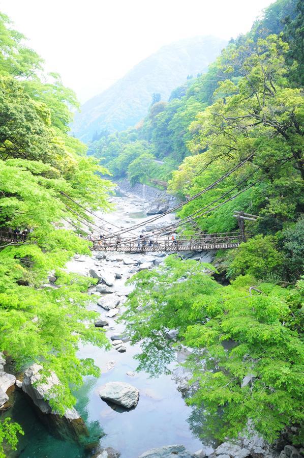 Kazuraya Hotel Miyoshi  Eksteriør billede