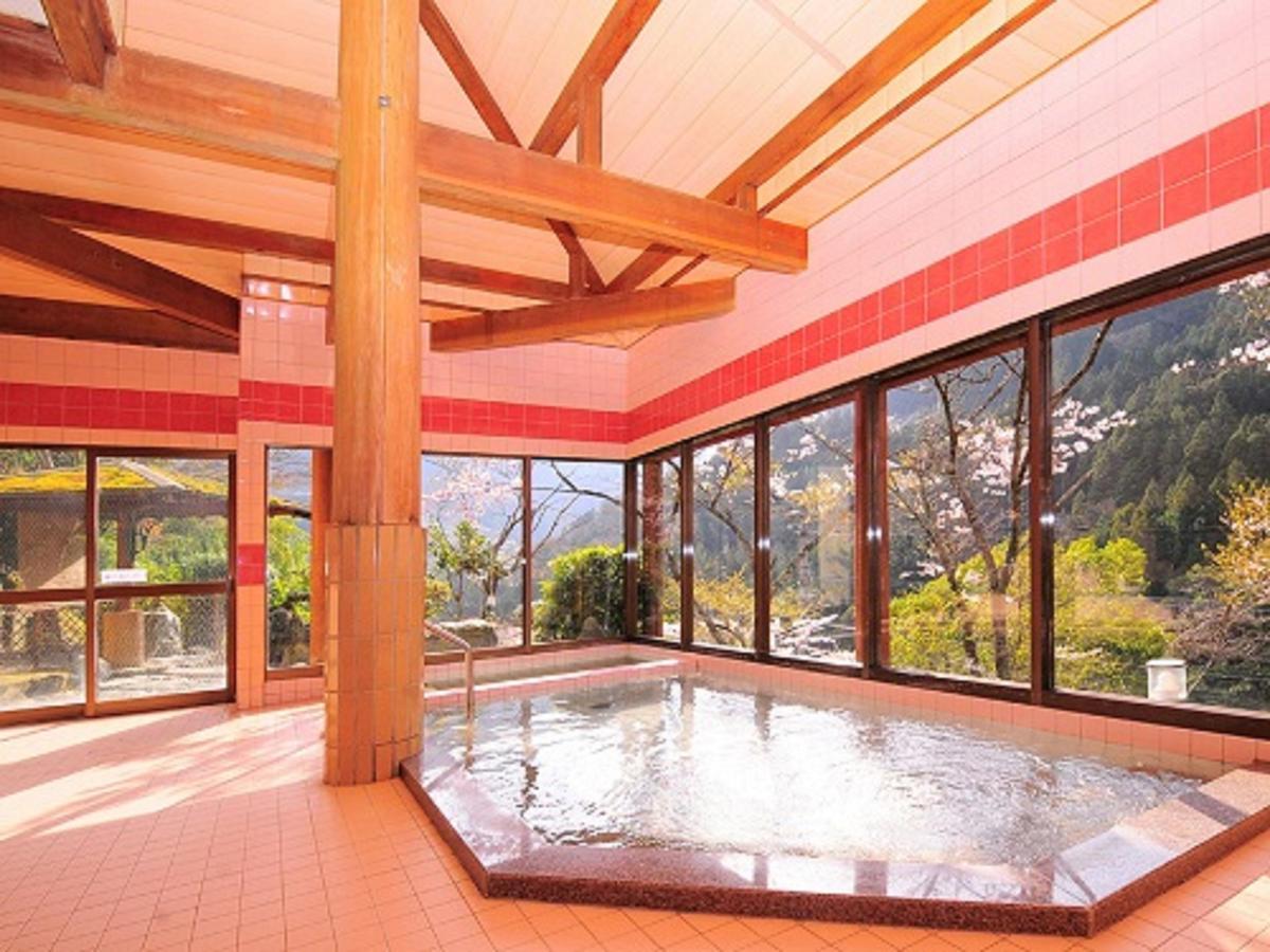 Kazuraya Hotel Miyoshi  Eksteriør billede