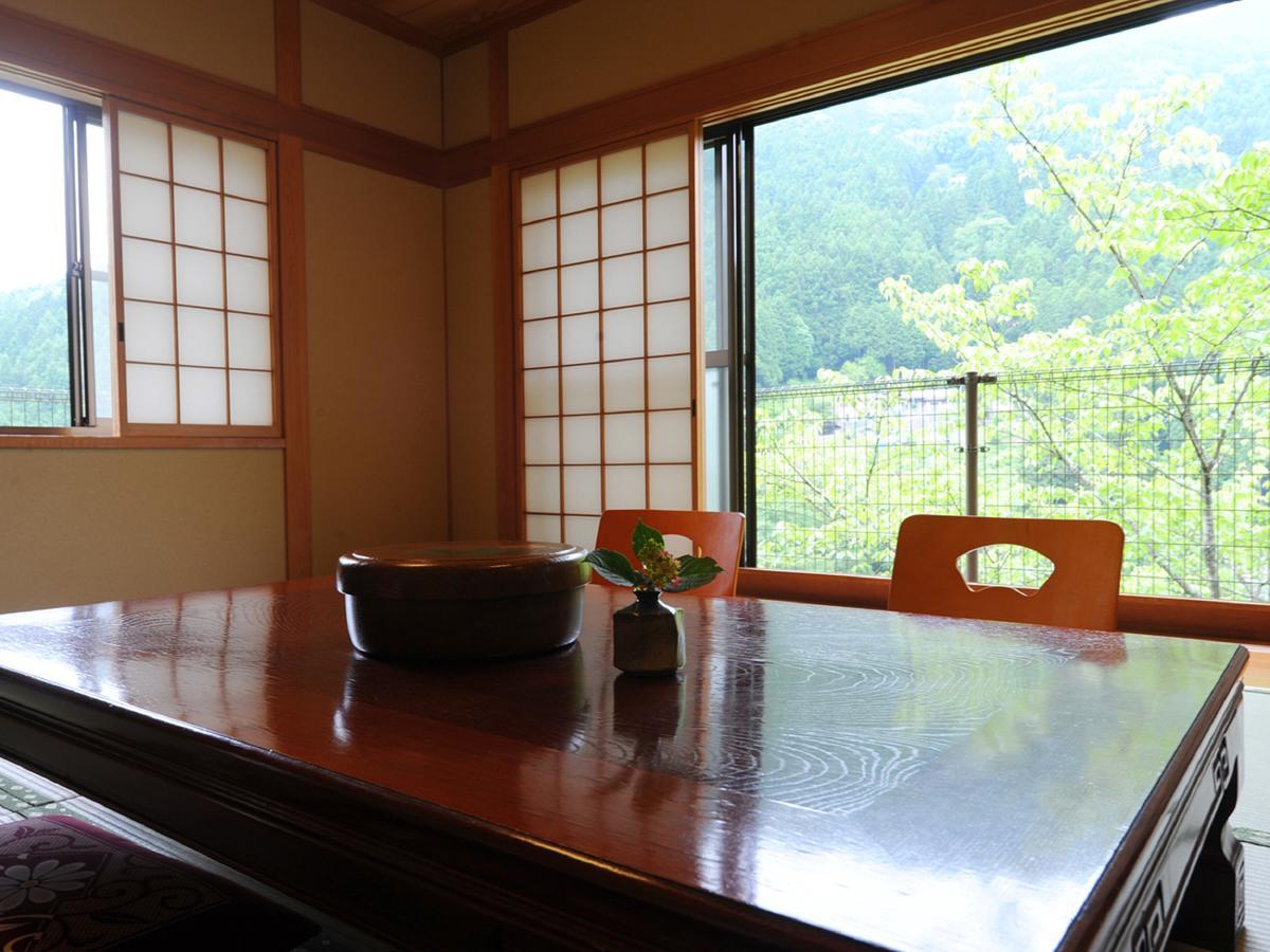 Kazuraya Hotel Miyoshi  Eksteriør billede